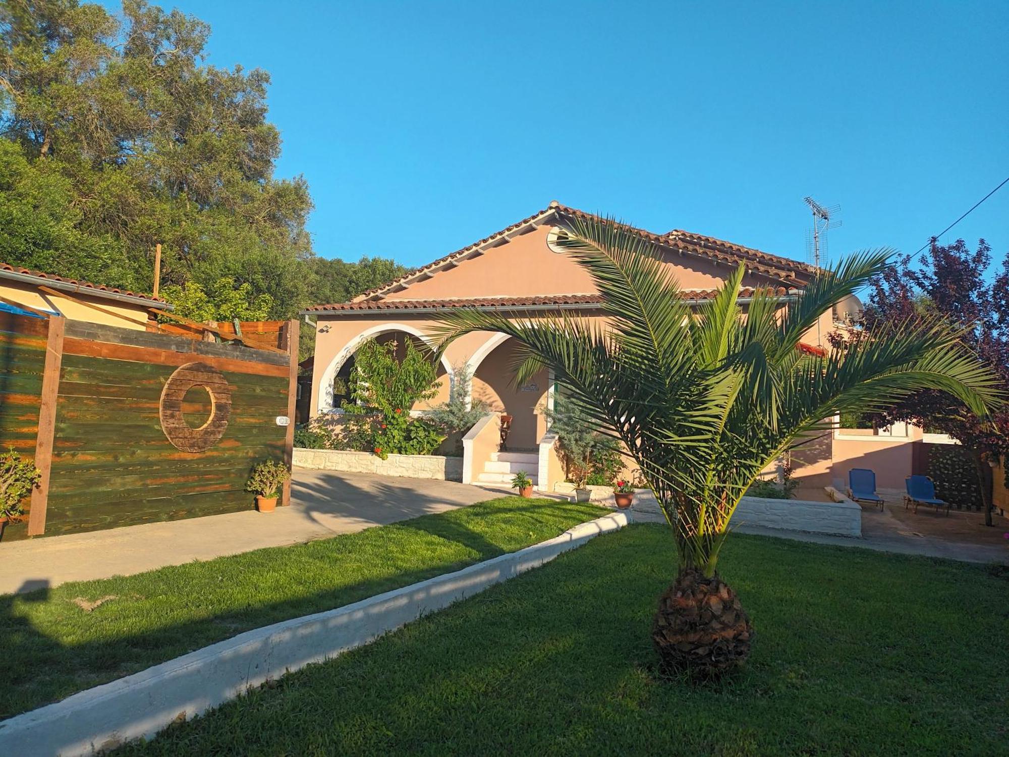 Villa Thanos Маратиас Экстерьер фото