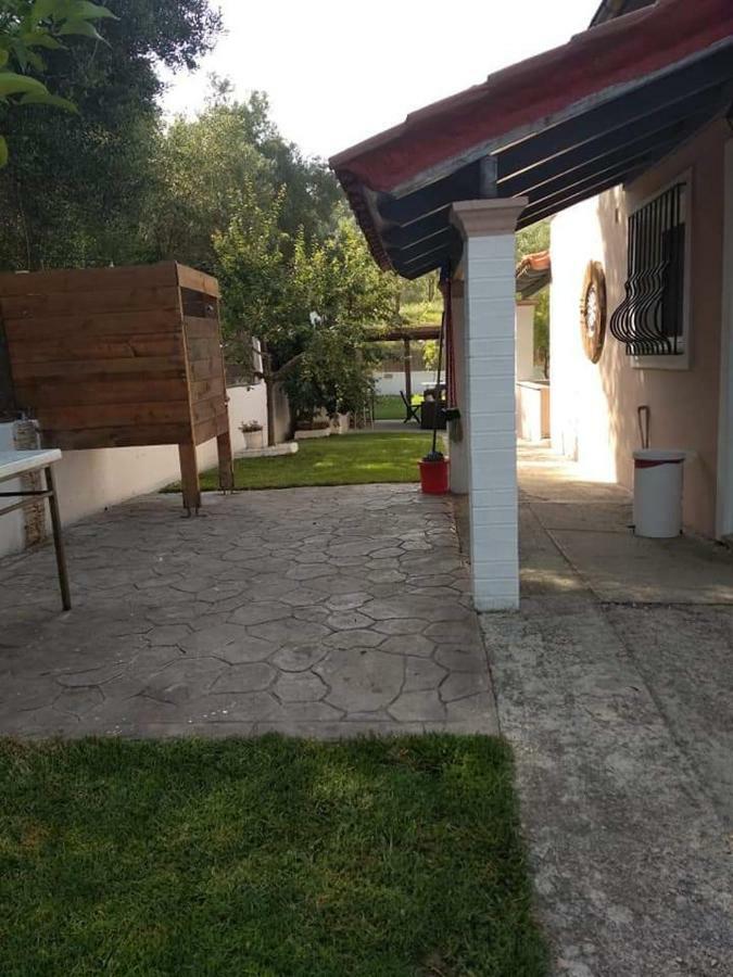 Villa Thanos Маратиас Экстерьер фото